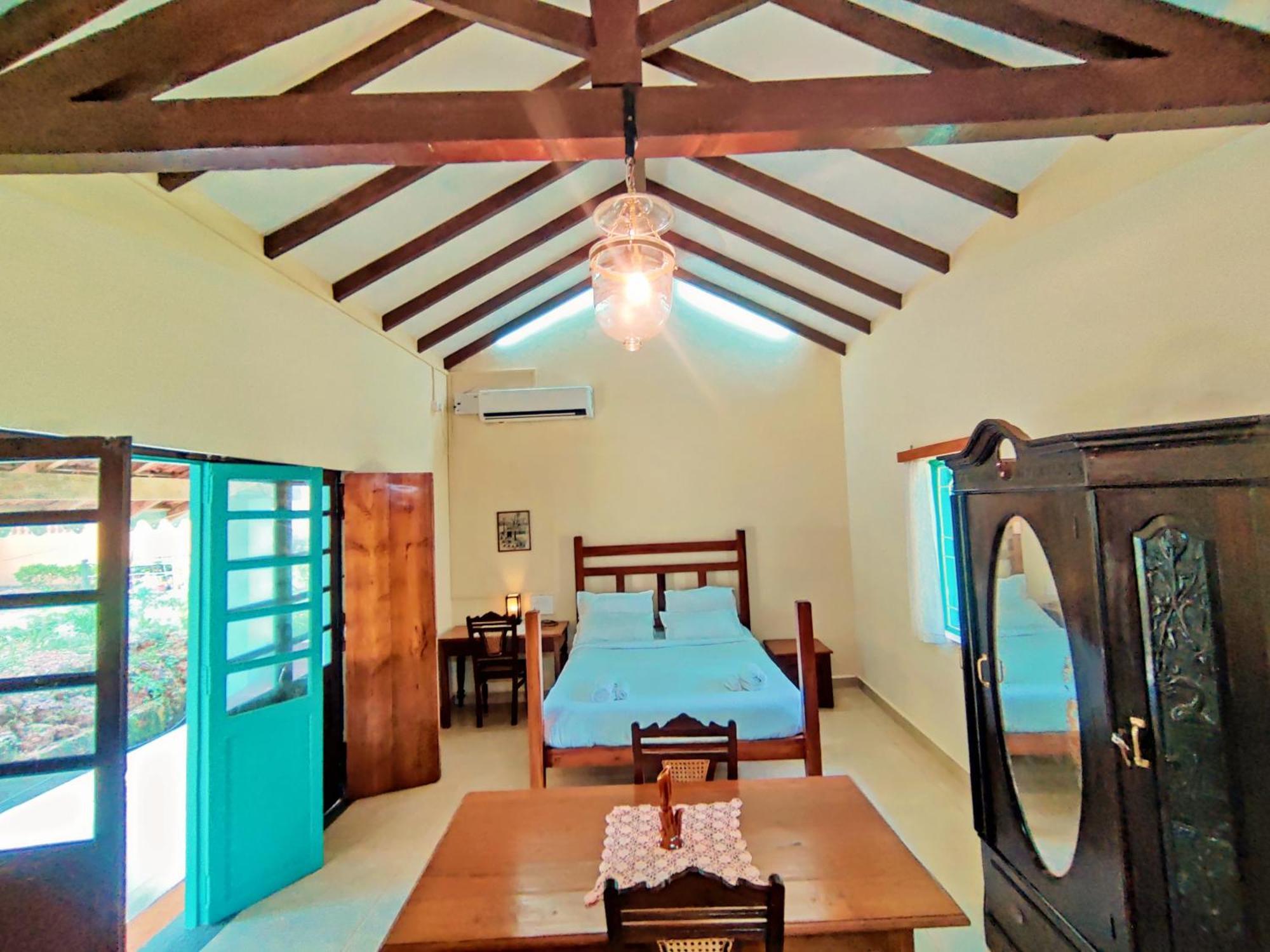 The Bungalow Bogmalo An 1880 Indo Portuguese Heritage Beach Villa South Goa Extérieur photo